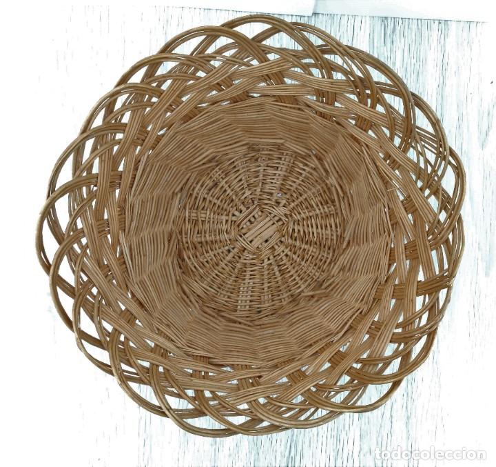 Artesan&iacute;a: Cesta de mimbre - Foto 3