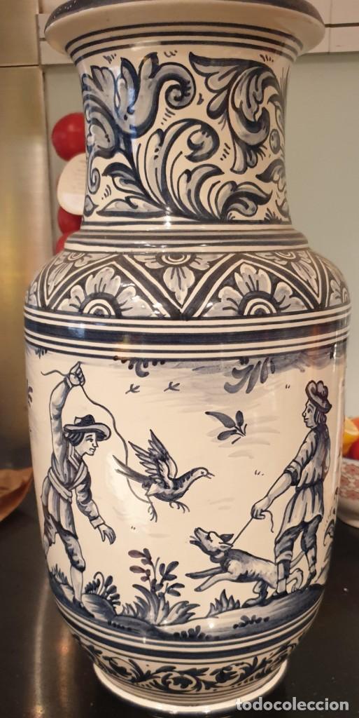 Artesan&iacute;a: Jarr&oacute;n pintado a mano en azul cobalto. - Foto 4