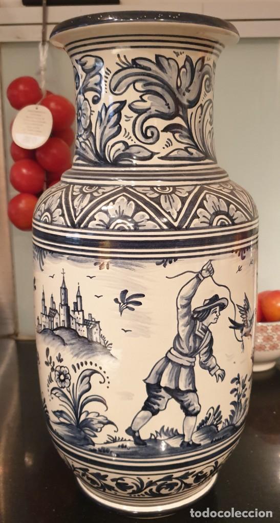 Artesan&iacute;a: Jarr&oacute;n pintado a mano en azul cobalto. - Foto 2