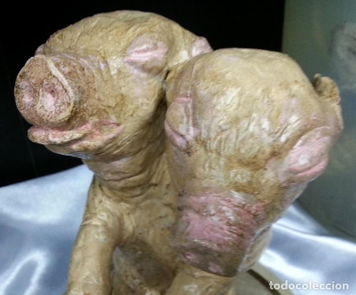 Artesan&iacute;a: Cerdo de dos cabezas. R&eacute;plica. - Foto 3
