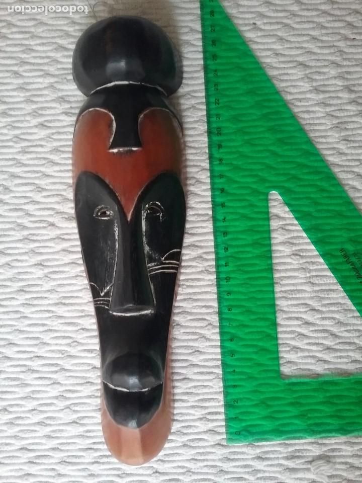 Artesan&iacute;a: M&aacute;scara africana tallada en madera - Foto 1
