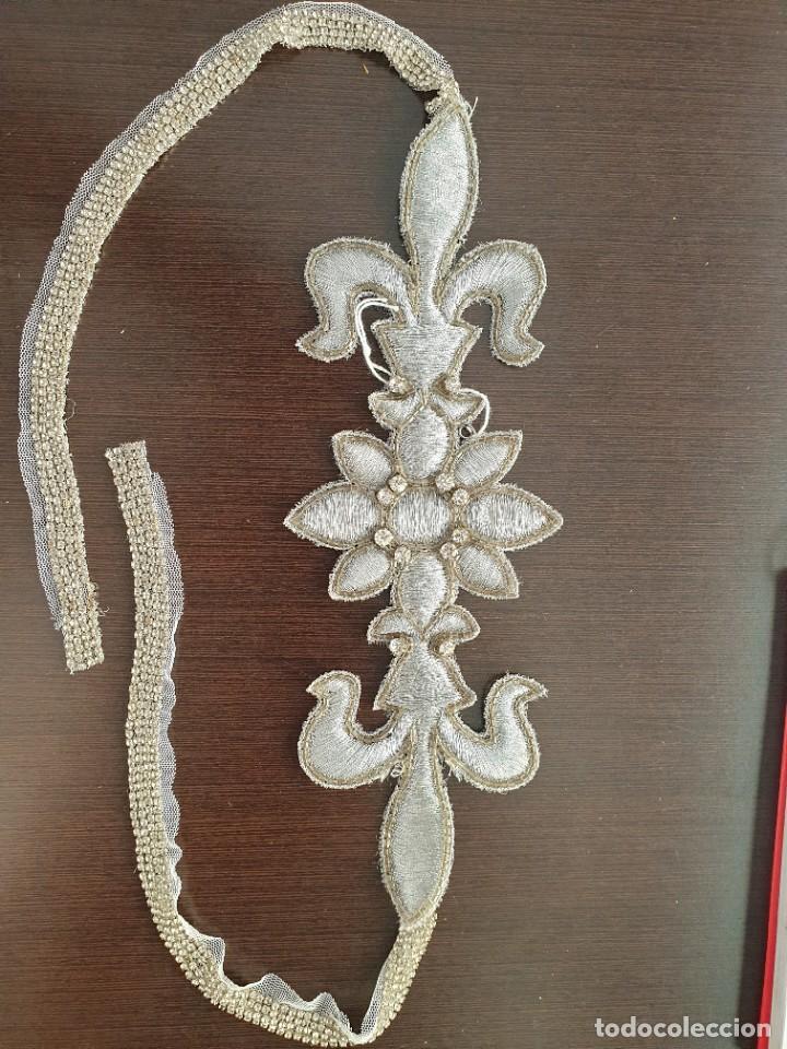 Artesan&iacute;a: Cinturon bordado en plata y cristal - Foto 7
