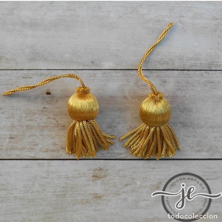 Kunsthandwerk: Borlas de oro con fleco de canutillo de 5 cm