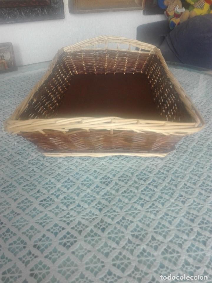 Artesan&iacute;a: Bandeja de mimbre - Foto 2