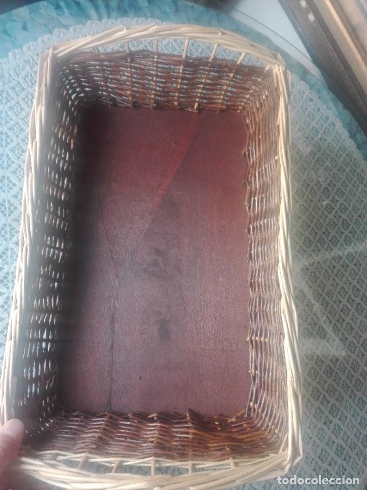 Artesan&iacute;a: Bandeja de mimbre - Foto 4