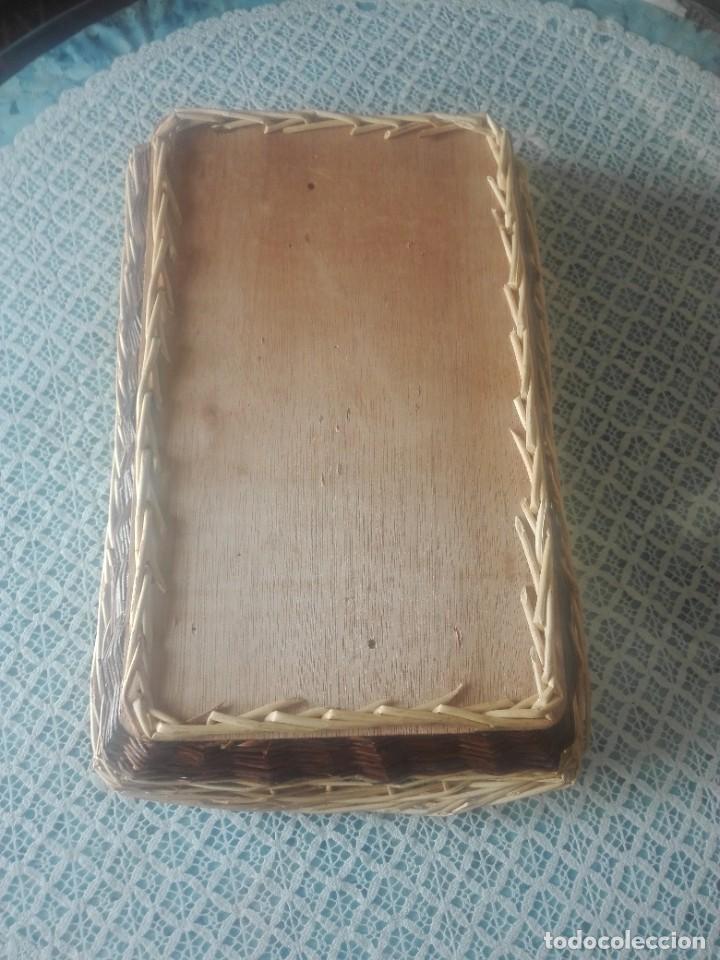 Artesan&iacute;a: Bandeja de mimbre - Foto 5