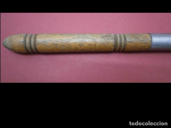 Artesan&iacute;a: Antiguo bru&ntilde;idor de agata con mango de madera labrada - Foto 3