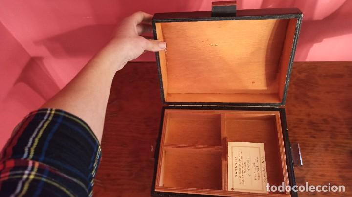 Artesan&iacute;a: Ba&uacute;l de madera - Foto 7