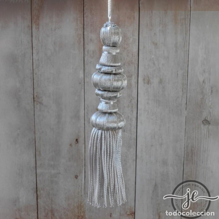 Artesan&iacute;a: Borla de plata de 12 cm con fleco de canutillo de 10 cm - Foto 1