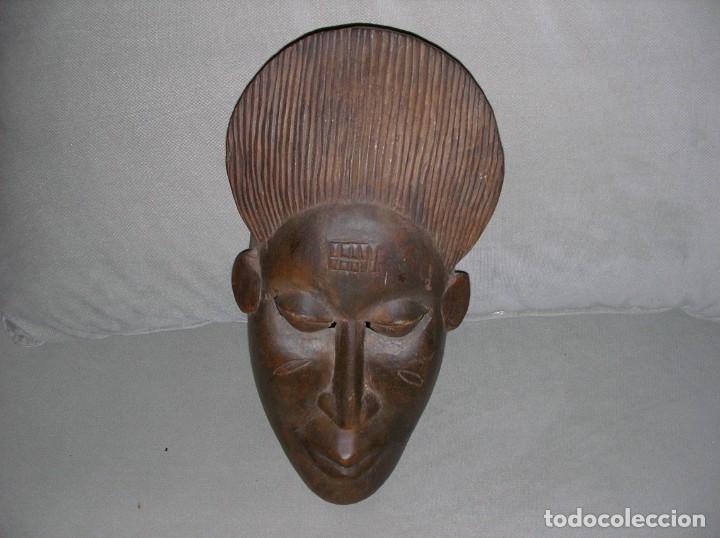 Artesan&iacute;a: M&Aacute;SCARA AFRICANA EN MADERA TALLADA - Foto 3