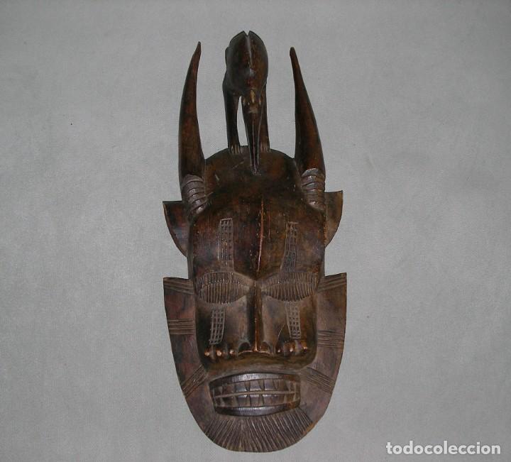 Artesan&iacute;a: M&Aacute;SCARA AFRICANA EN MADERA TALLADA - Foto 1