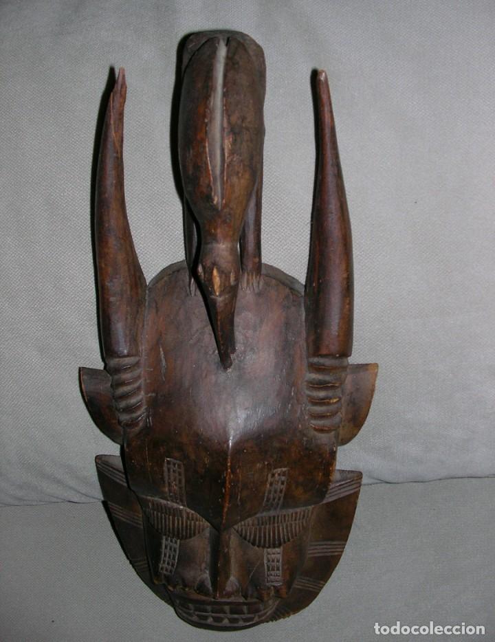 Artesan&iacute;a: M&Aacute;SCARA AFRICANA EN MADERA TALLADA - Foto 4