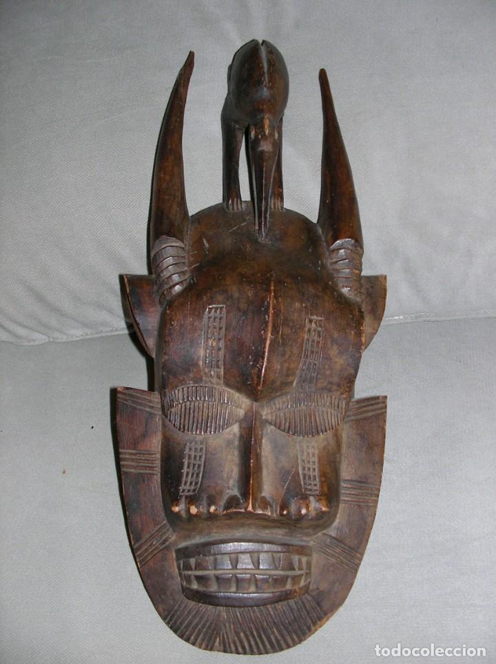 Artesan&iacute;a: M&Aacute;SCARA AFRICANA EN MADERA TALLADA - Foto 5