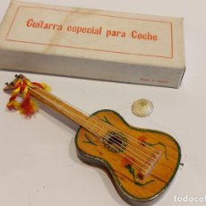 Artesanía: GUITARRA ESPECIAL PARA COCHE CON VENTOSA / SOUVENIR AÑOS 70-80 / NUEVO / HECHO A MANO.. Lote 334295773