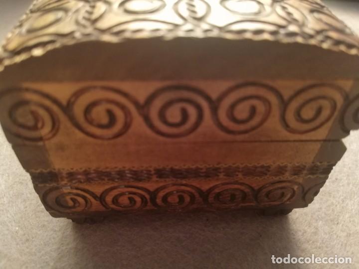 Artesan&iacute;a: BONITA CAJA MADERA TALLADA - Foto 4