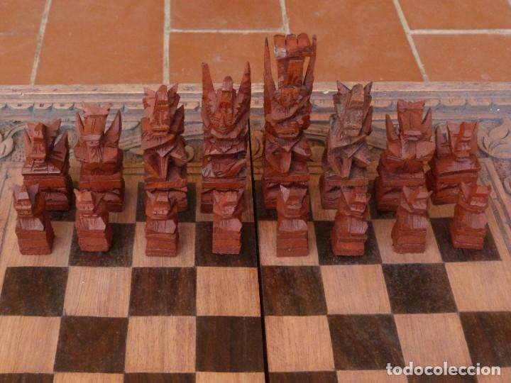 Artesan&iacute;a: AJEDREZ ORIENTAL TALLADO EN MADERA - Foto 2