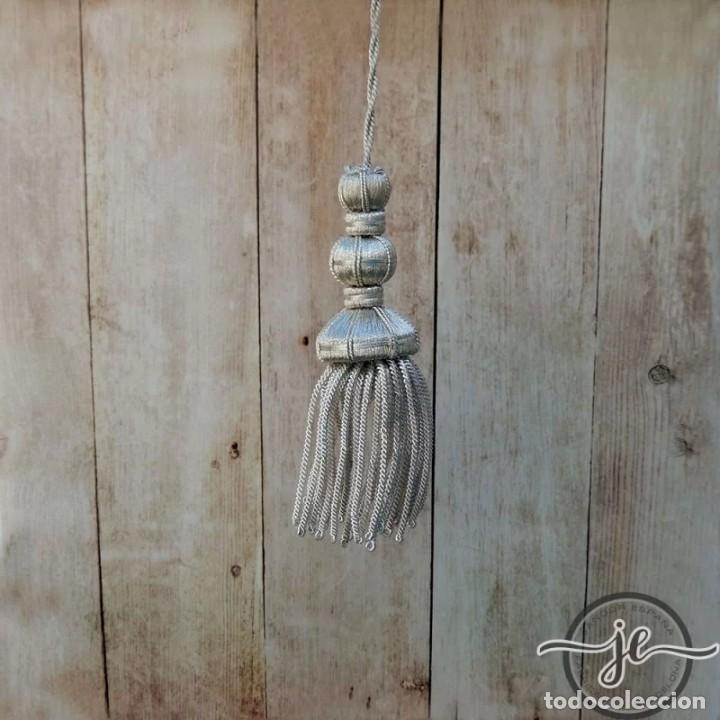 Artesan&iacute;a: Borla de plata de 6 cm con fleco de canutillo 5 cm - Foto 1