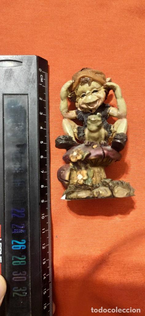 Artesan&iacute;a: Figura gnomo cer&aacute;mica - Foto 2