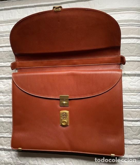 Artesan&iacute;a: Cartera doble piel porta documentos - Foto 4