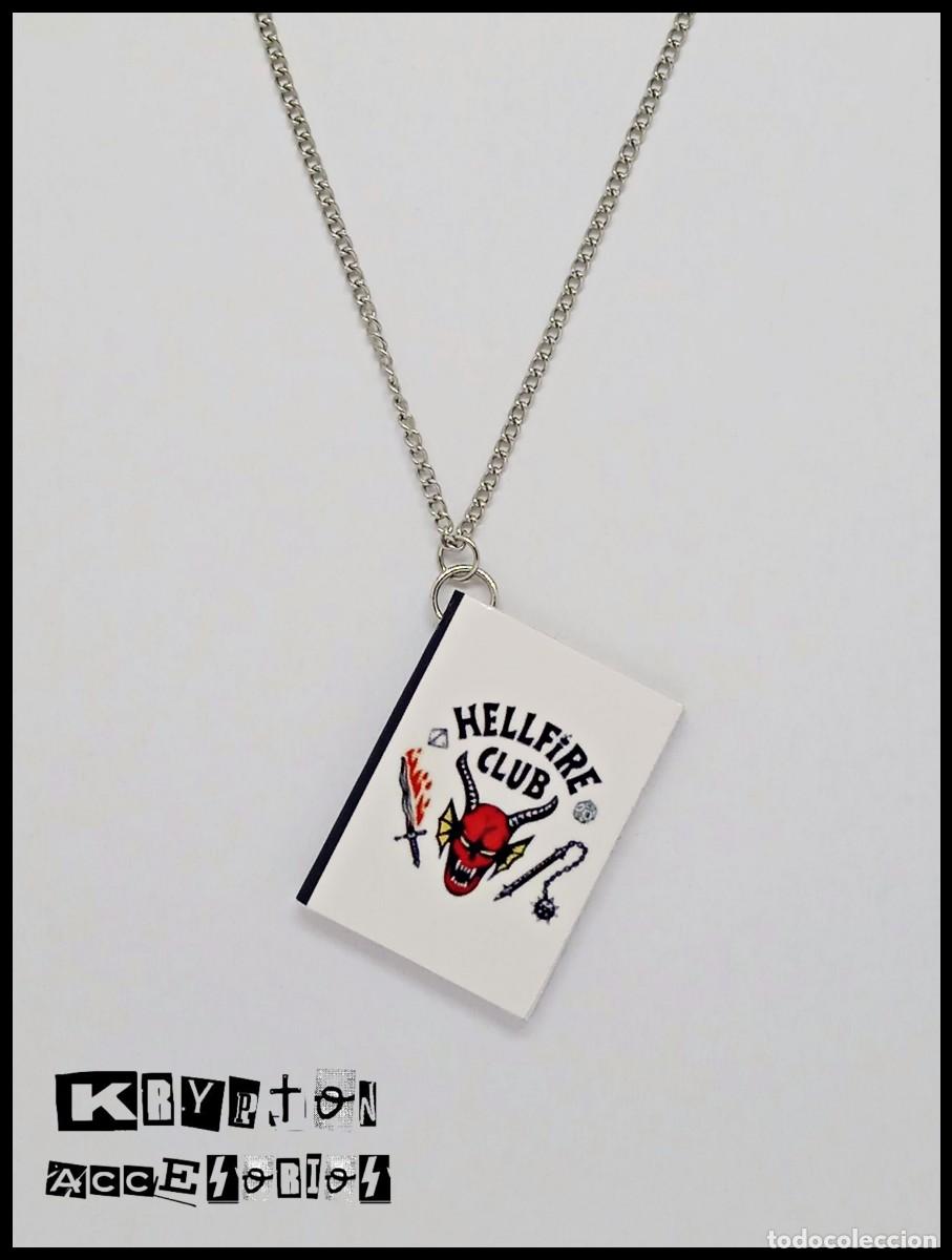Artesan&iacute;a: Conjunto STRANGER THINGS - Colgante - HELLFIRE CLUB - Mini Libro - Set - Collar y Pendientes - Foto 2