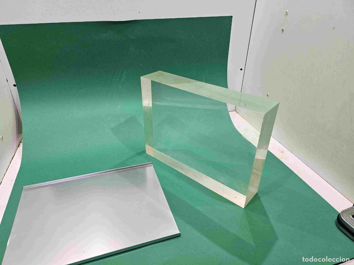 Artesan&iacute;a: PIEZA RECTANGULAR DE METRACRILAPO CON BASE AL - Foto 1