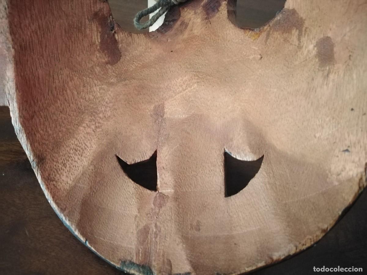 Artesan&iacute;a: M&aacute;scara asi&aacute;tica. En madera. - Foto 14