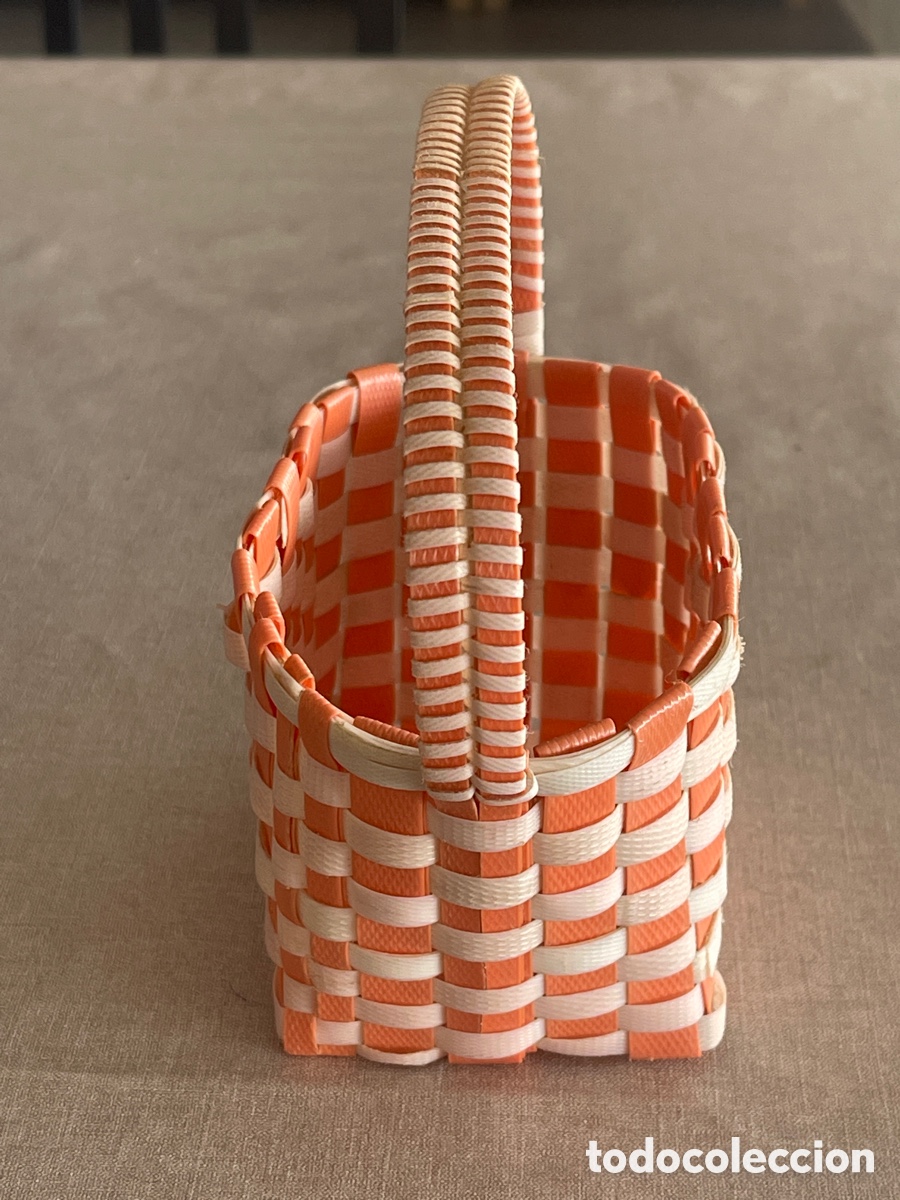 Artesan&iacute;a: Cesta de pl&aacute;stico, hecha a mano - Foto 2