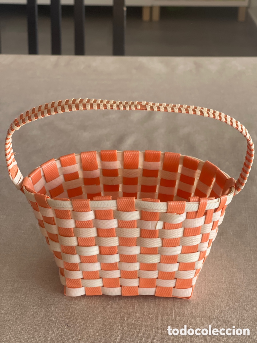 Artesan&iacute;a: Cesta de pl&aacute;stico, hecha a mano - Foto 1