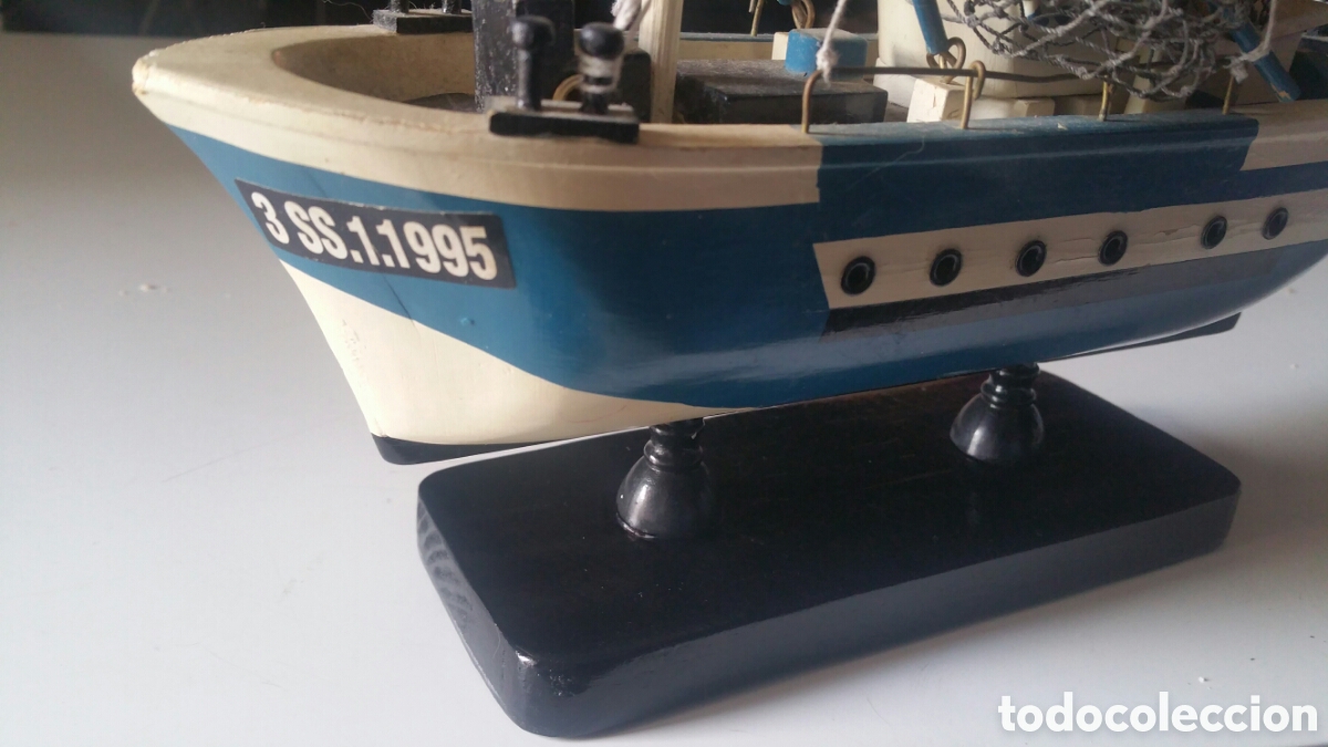 Artesan&iacute;a: Maqueta de barco de pesca de madera. - Foto 2
