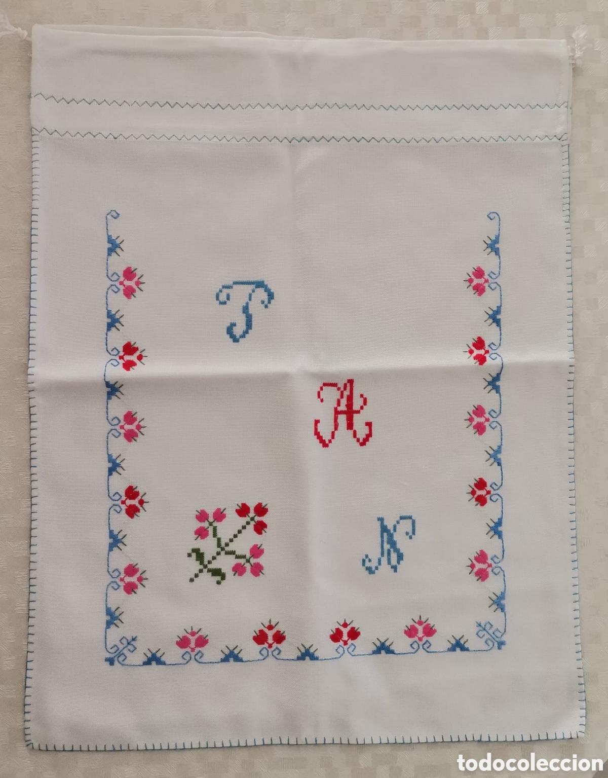 Artesan&iacute;a: Bolsa de pan, bordada a mano - Foto 1