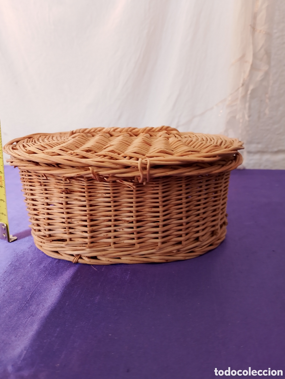 Handicraft: Cesta peque&ntilde;a de mimbre costurero ovalada con tapa
