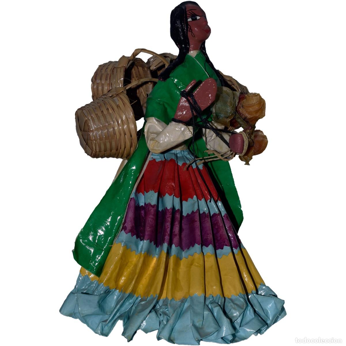Artesan&iacute;a: FIGURA PAPEL MACHE. MUCHACHA con CESTOS - Foto 2