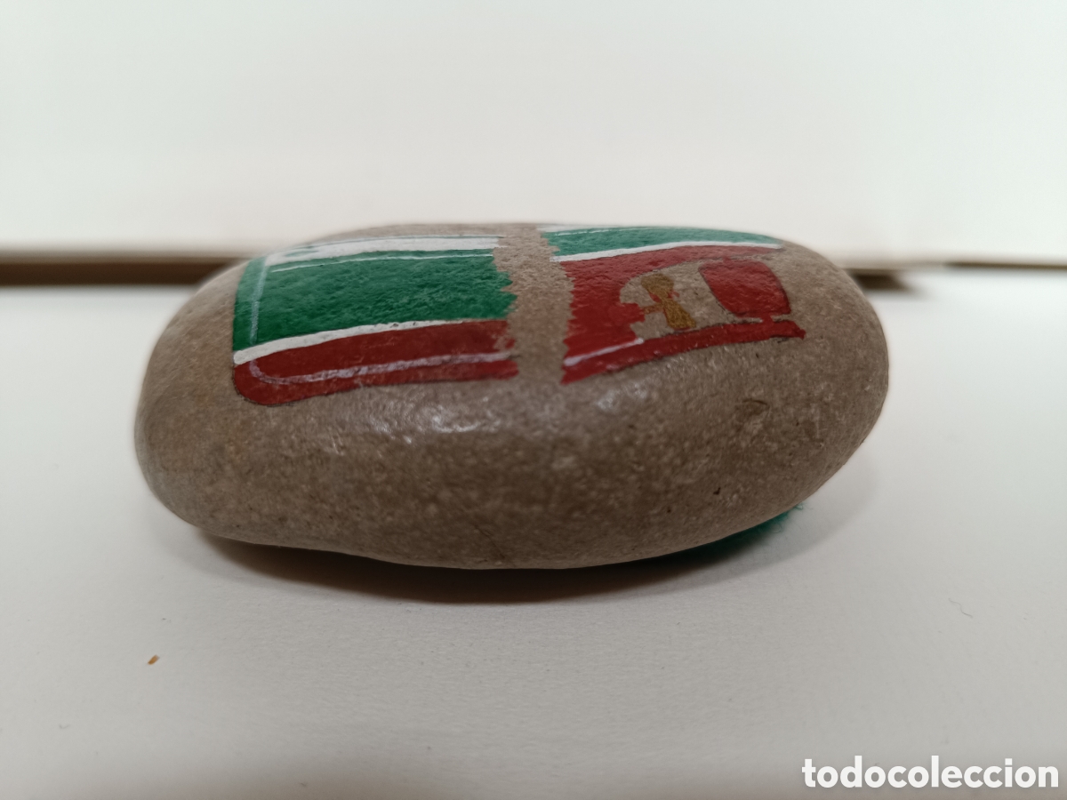 Artesan&iacute;a: Piedra pintada a mano proa y popa de barco - Foto 3