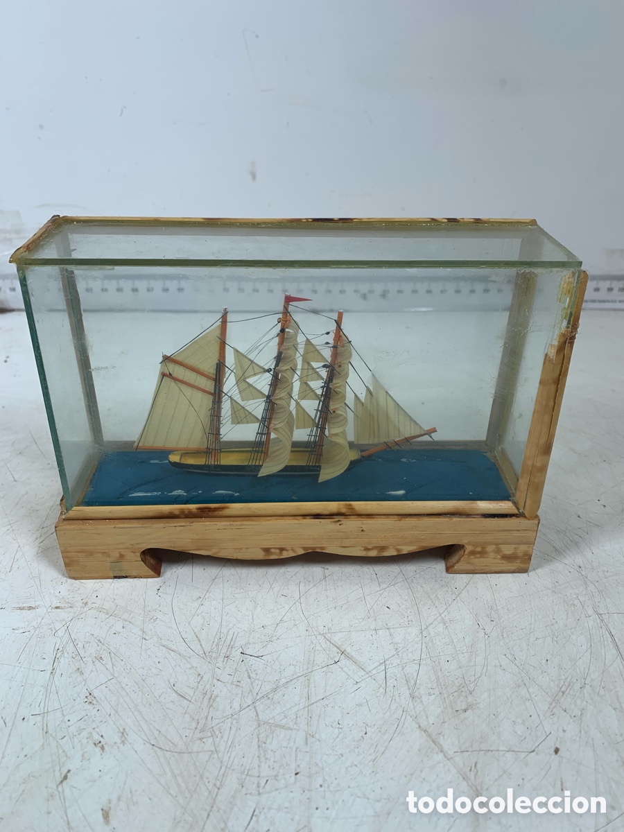Artesan&iacute;a: 01_ barco fragata en vitrina - Foto 2