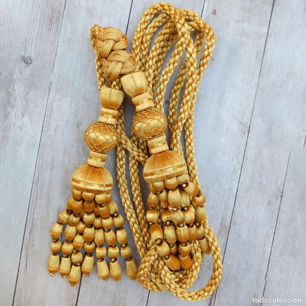 Kunsthandwerk: Cord&oacute;n dorado con borlas doradas con fleco de bellota 20cm