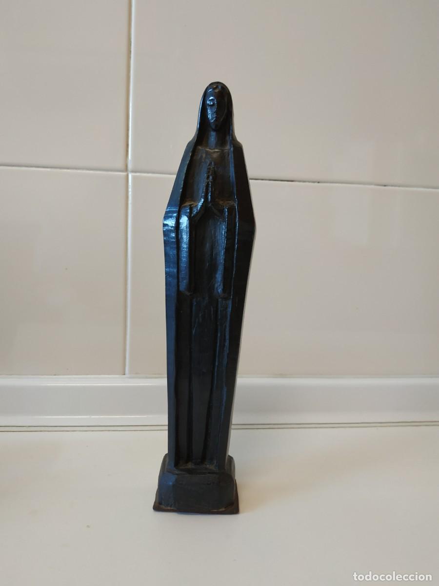 Artesan&iacute;a: Virgen en madera de &eacute;bano. - Foto 1