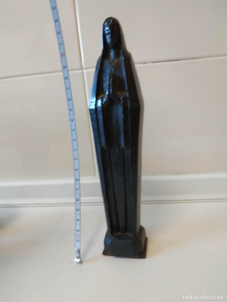 Artesan&iacute;a: Virgen en madera de &eacute;bano. - Foto 2