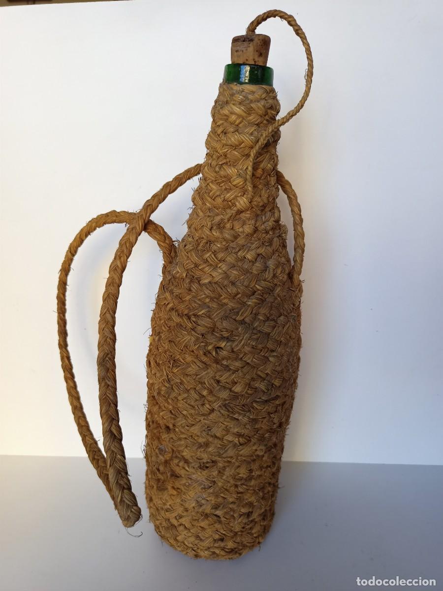 Artesan&iacute;a: Antigua botella forrada de esparto - Foto 1