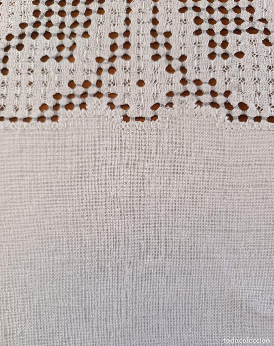 Artesan&iacute;a: Mantel de Lagartera antiguo blanco y gris. - Foto 16