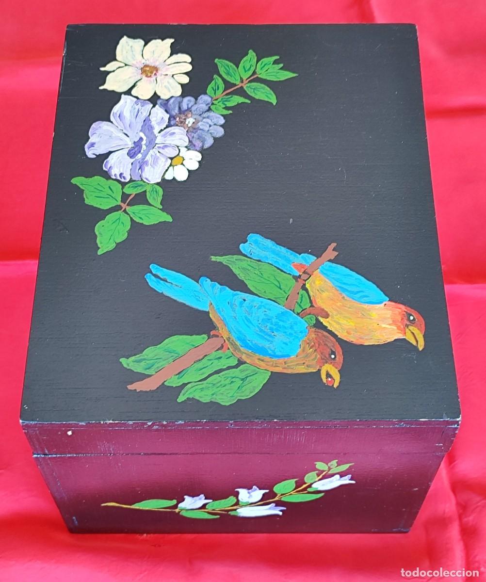 Artesan&iacute;a: GRAN CAJA DE MADERA PINTADA A MANO. - Foto 4