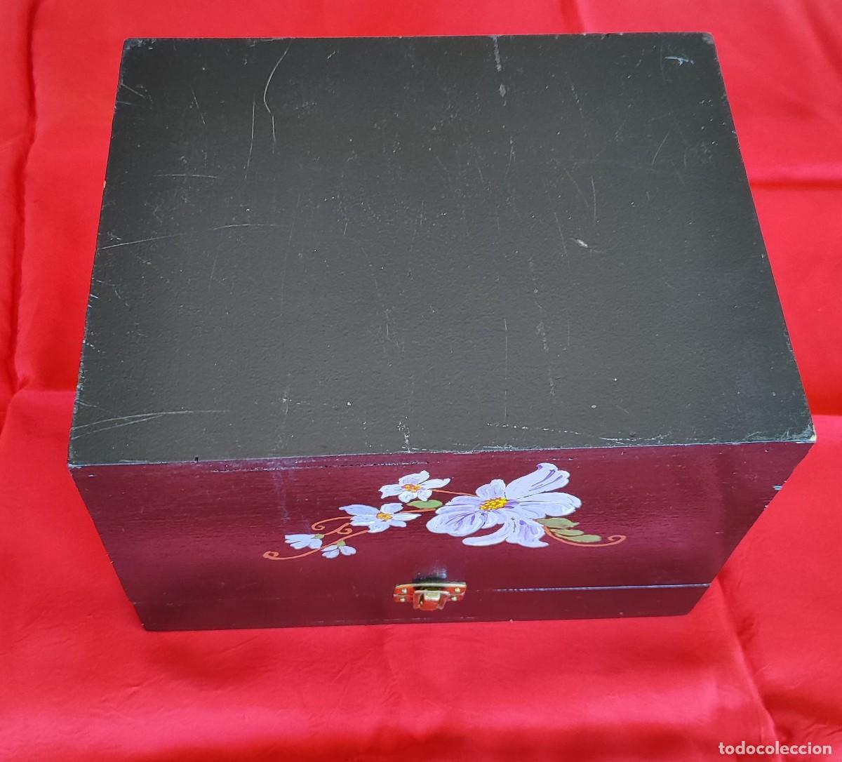 Artesan&iacute;a: GRAN CAJA DE MADERA PINTADA A MANO. - Foto 5