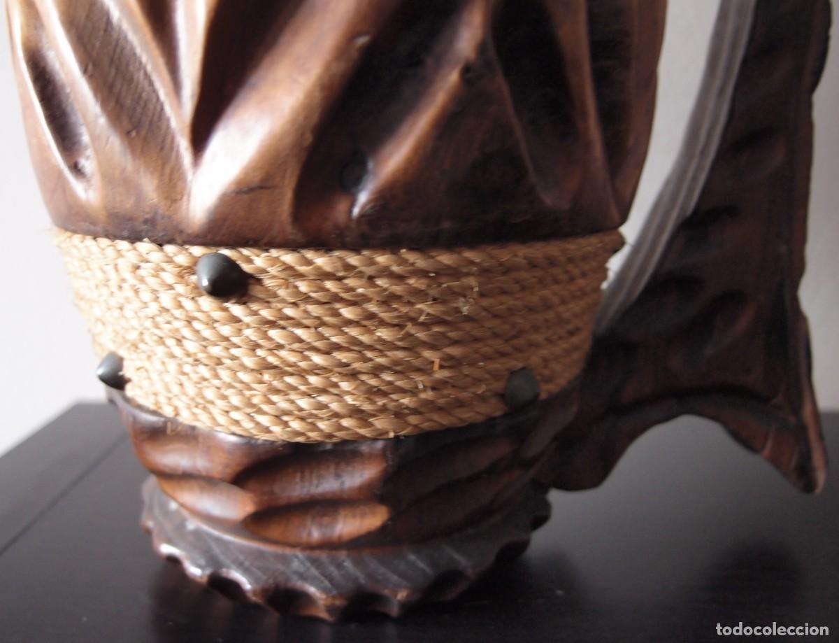 Artesan&iacute;a: Jarra de madera tallada - Foto 5