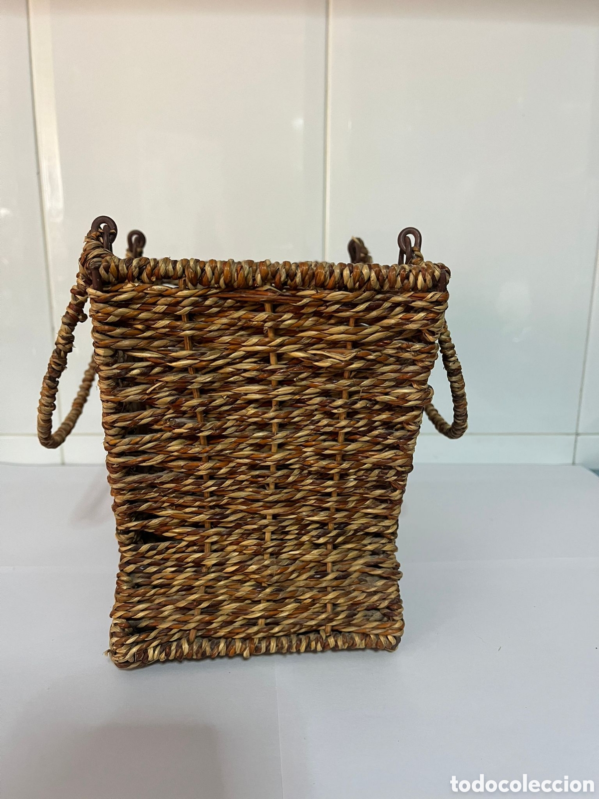 Artesan&iacute;a: Cesta de mimbre con girasol - Foto 2