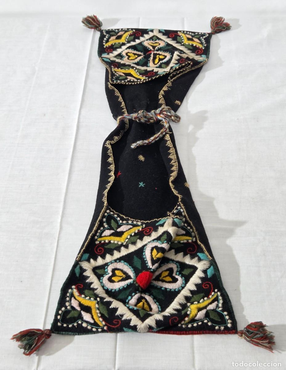 Artesan&iacute;a: Alforjas tradicionales bordadas en pa&ntilde;o - Foto 2