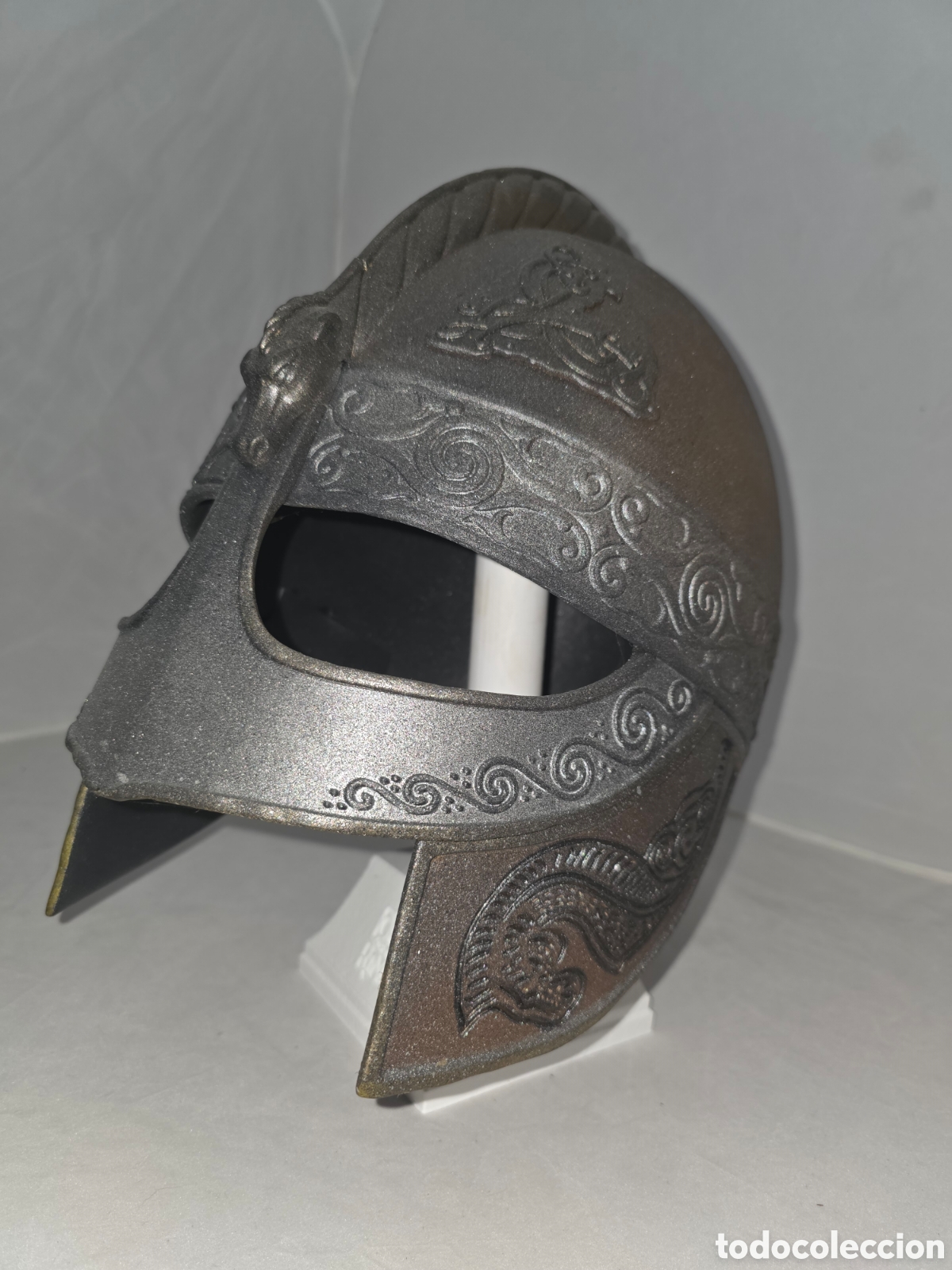 Artesan&iacute;a: Casco de eowin se hace por encargo - Foto 1