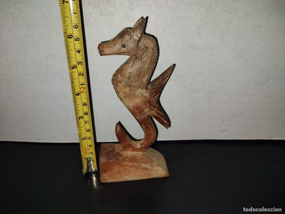 Artesan&iacute;a: A5- CABALLITO DE MAR DE MADERA - 90S - Foto 3
