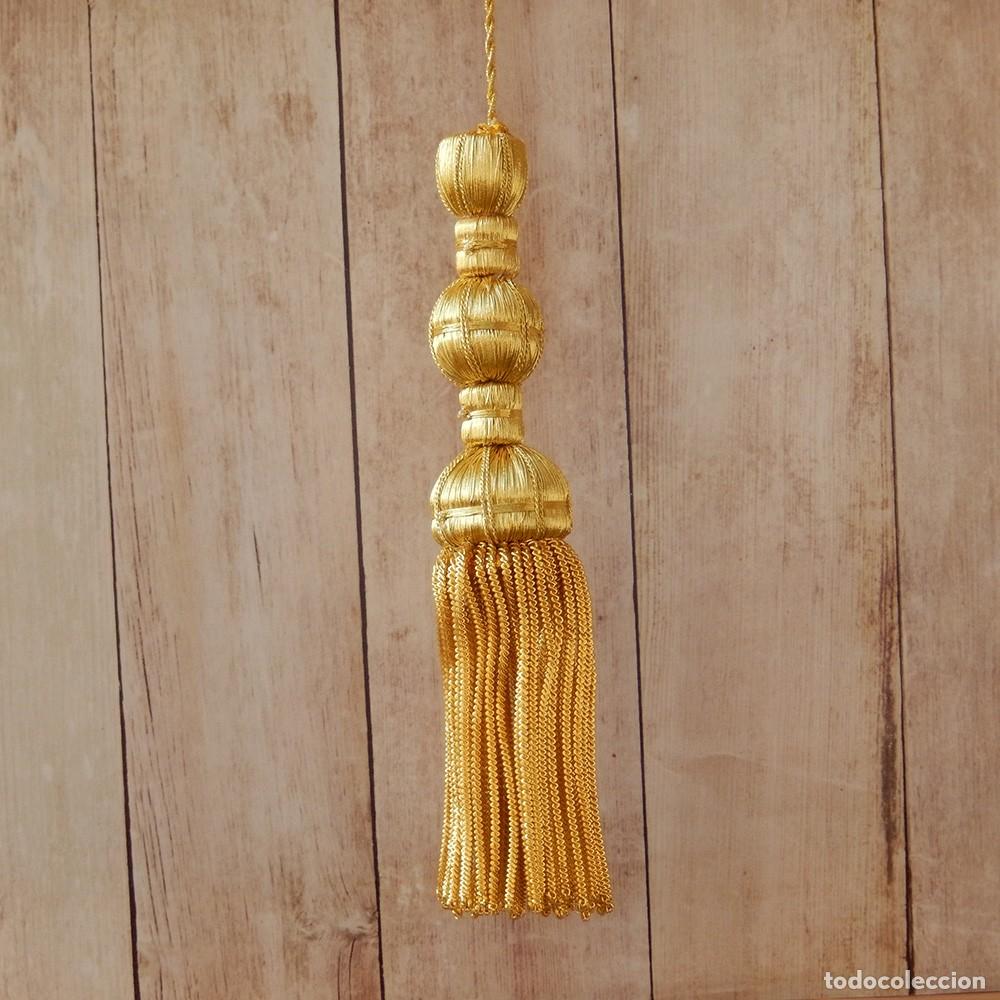 Handicraft: Borla de oro dorado con fleco met&aacute;lico 18 cm
