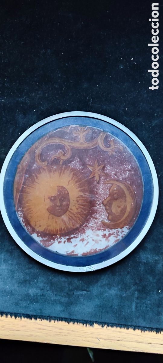 Artesan&iacute;a: Plato celestial en cristal pintado con el sol y la luna - Foto 1