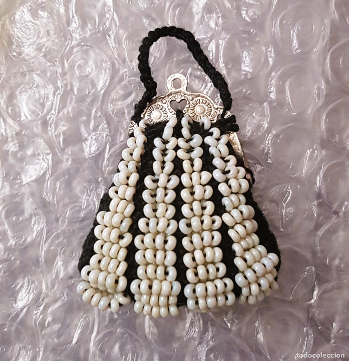 Artesan&iacute;a: BOLSO MINIATURA VINTAGE DE CUENTAS