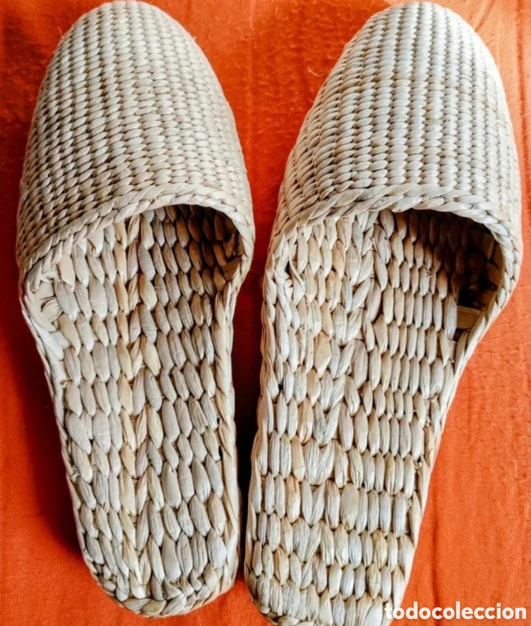 Artesan&iacute;a: Sandalias de paja vintage hechas a mano.
